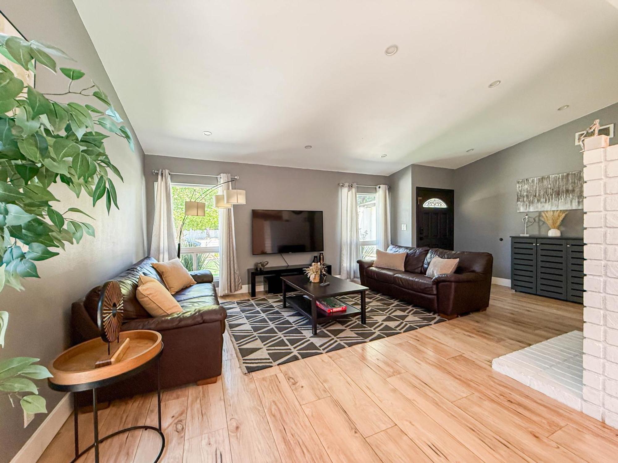 Luxurious 4Br House With Swimming Pool -Fb Villa Los Angeles Exterior photo